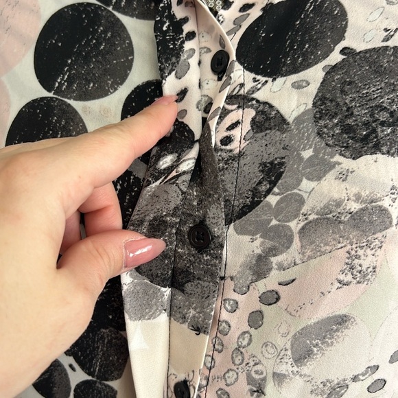 Chico's Long Sleeve Bottom Down Blouse - Picture 5 of 6